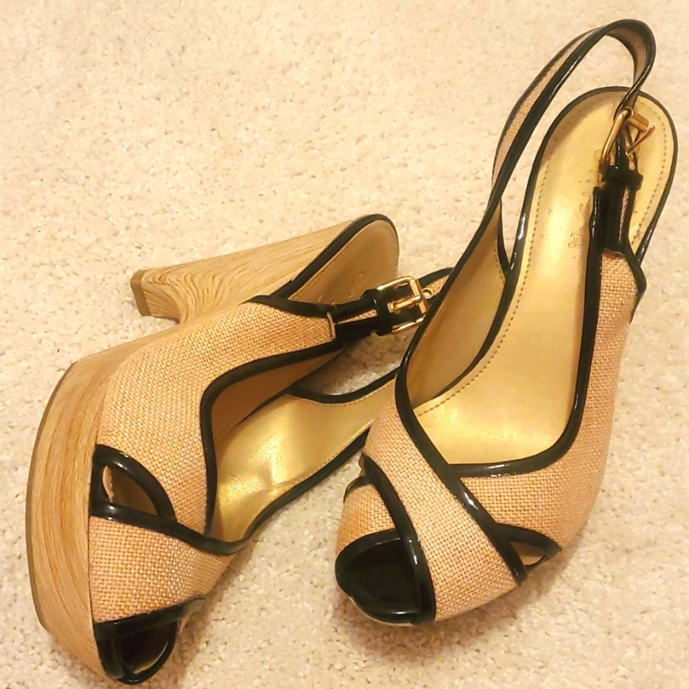 Unisa Platform Wedge Sandals, 6M
